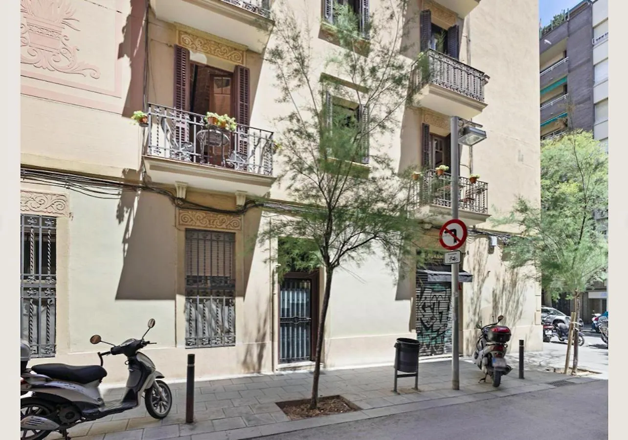 Great Apartment In Sagrada Familia With Balcony Barcelona