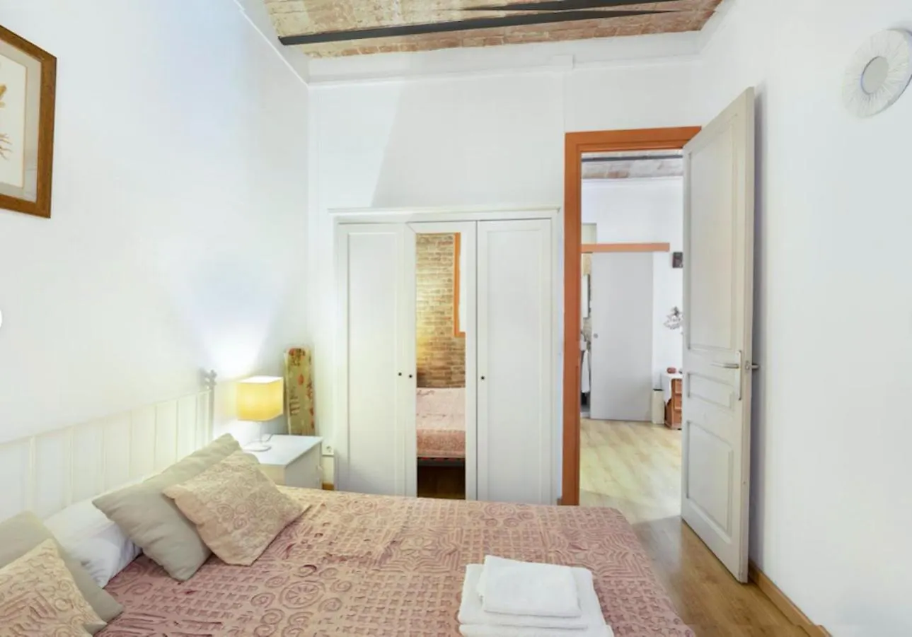 Great Apartment In Sagrada Familia With Balcony Barcelona