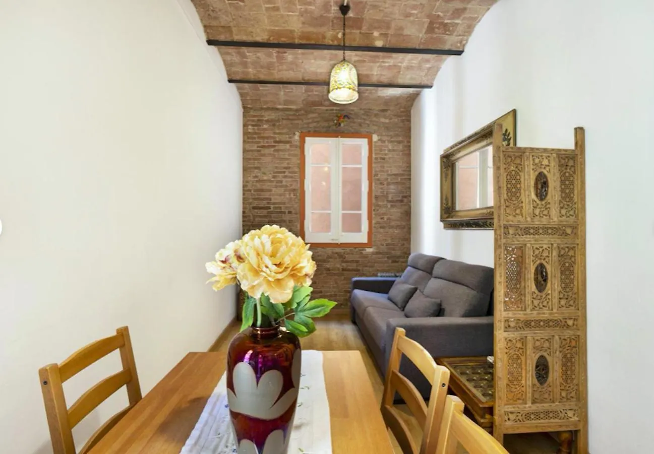 Great Apartment In Sagrada Familia With Balcony Barcelona